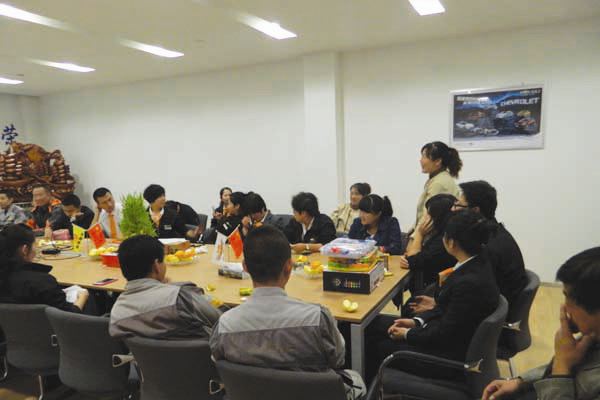 員工發(fā)言.jpg 員工發(fā)言.jpg