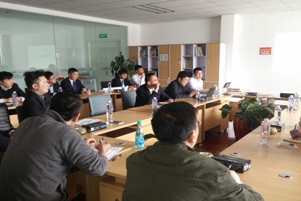 會議進行中.jpg 會議進行中.jpg